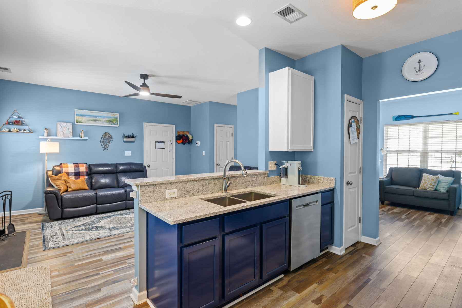  6823 Watch Harbour Circle, Hayes, VA 23072 - 物件實景