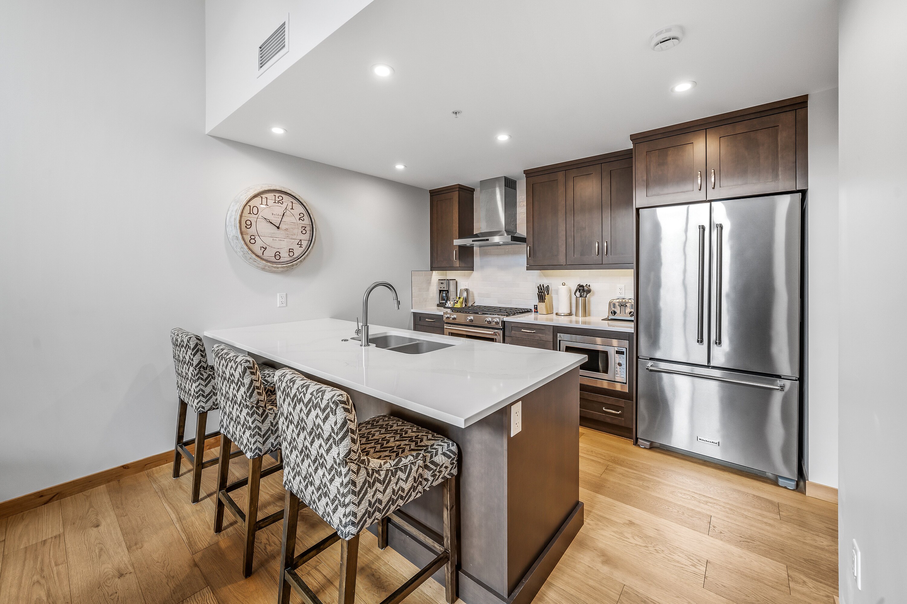  Top Floor STR in Spring Creek - 物件實景
