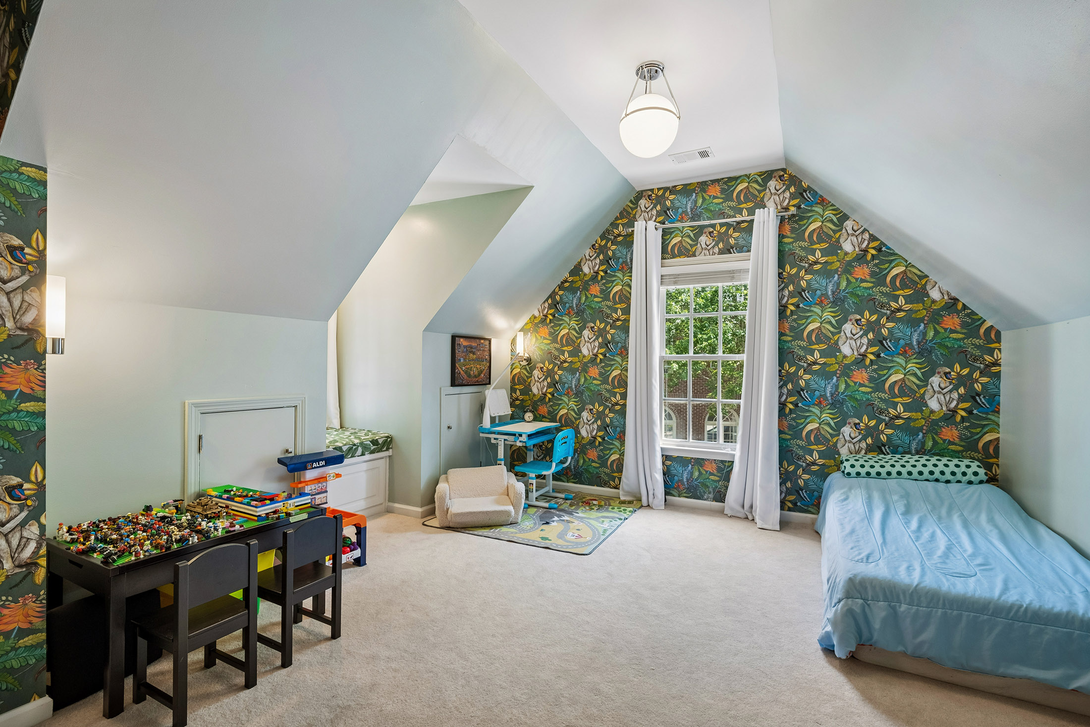  Stunning Cape Cod Residence in Sought-After Edmund Park - 物件實景