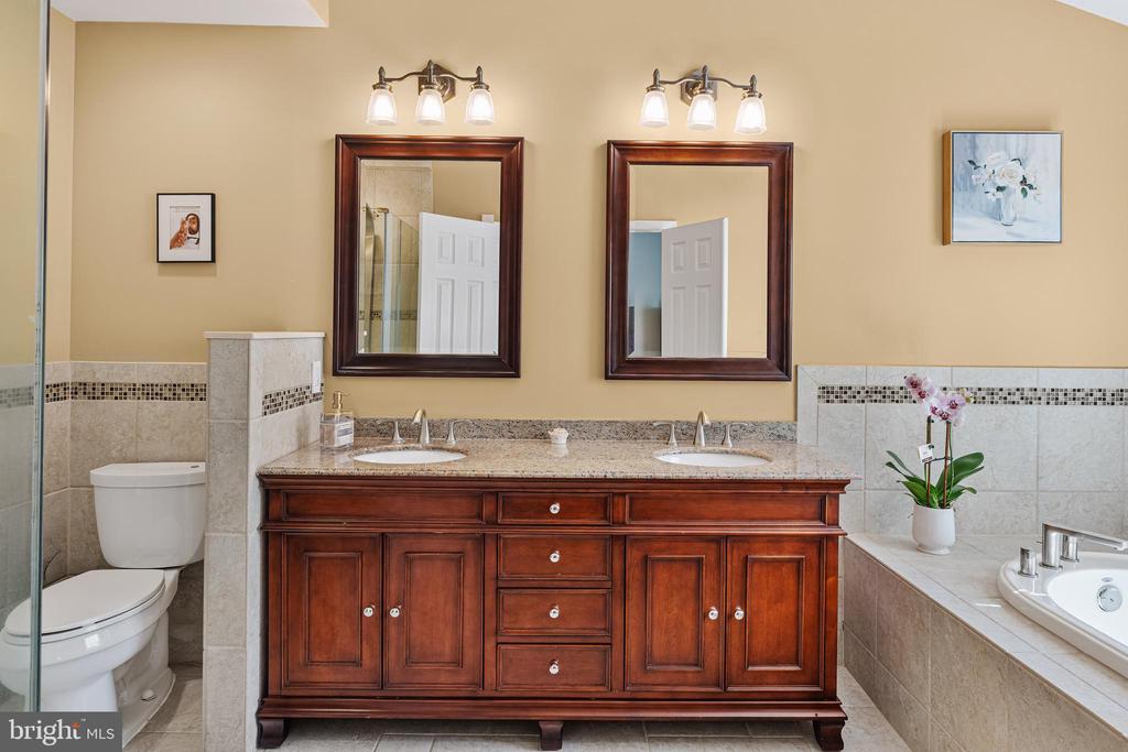 Plainsboro, New Jersey, 08536, United States, 4 Bedrooms Bedrooms, ,3 BathroomsBathrooms,Residential,For Sale,1922376