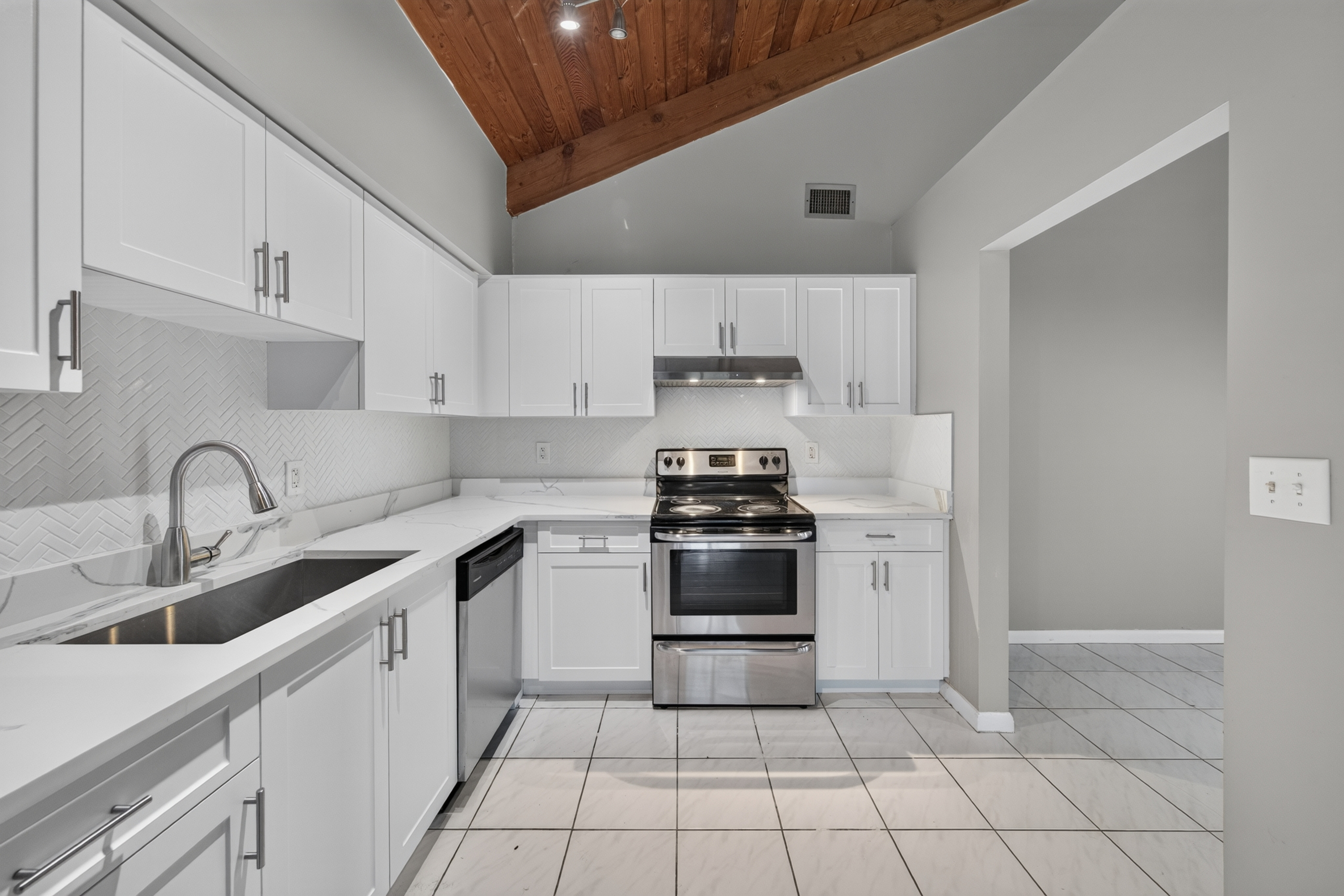  2230 Nova Village Dr, Davie, FL, 33317 - 物件實景