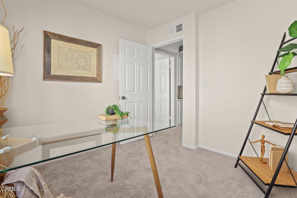 Pasadena, California, 91101, United States, 2 Bedrooms Bedrooms, ,2 BathroomsBathrooms,Residential,For Sale,1989436