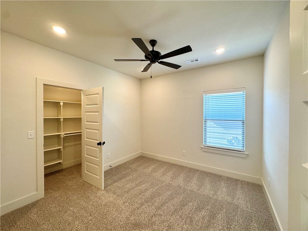 Rogers, Arkansas, 72758, United States, 5 Bedrooms Bedrooms, ,3 BathroomsBathrooms,Residential,For Sale,2002249