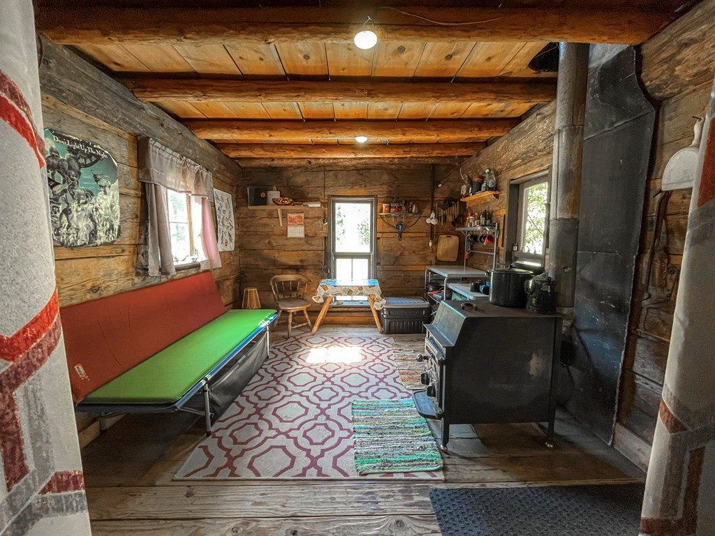 Riggins, Idaho, 83549, United States, 1 Bedroom Bedrooms, ,Residential,For Sale,1762926