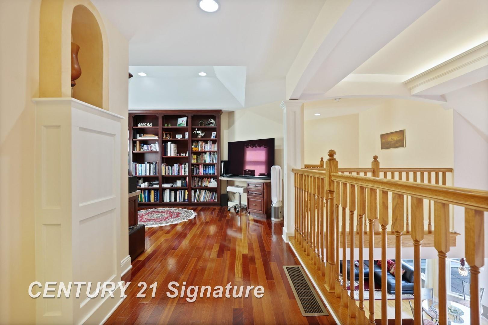 Saginaw, Michigan, 48609, United States, 4 Bedrooms Bedrooms, ,7 BathroomsBathrooms,Residential,For Sale,1980528