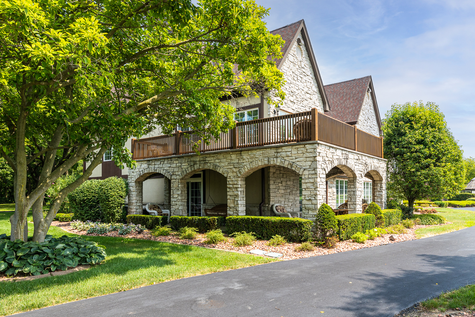Homer Glen, Illinois, 60491, United States, 4 Bedrooms Bedrooms, ,5 BathroomsBathrooms,Residential,For Sale,1940252