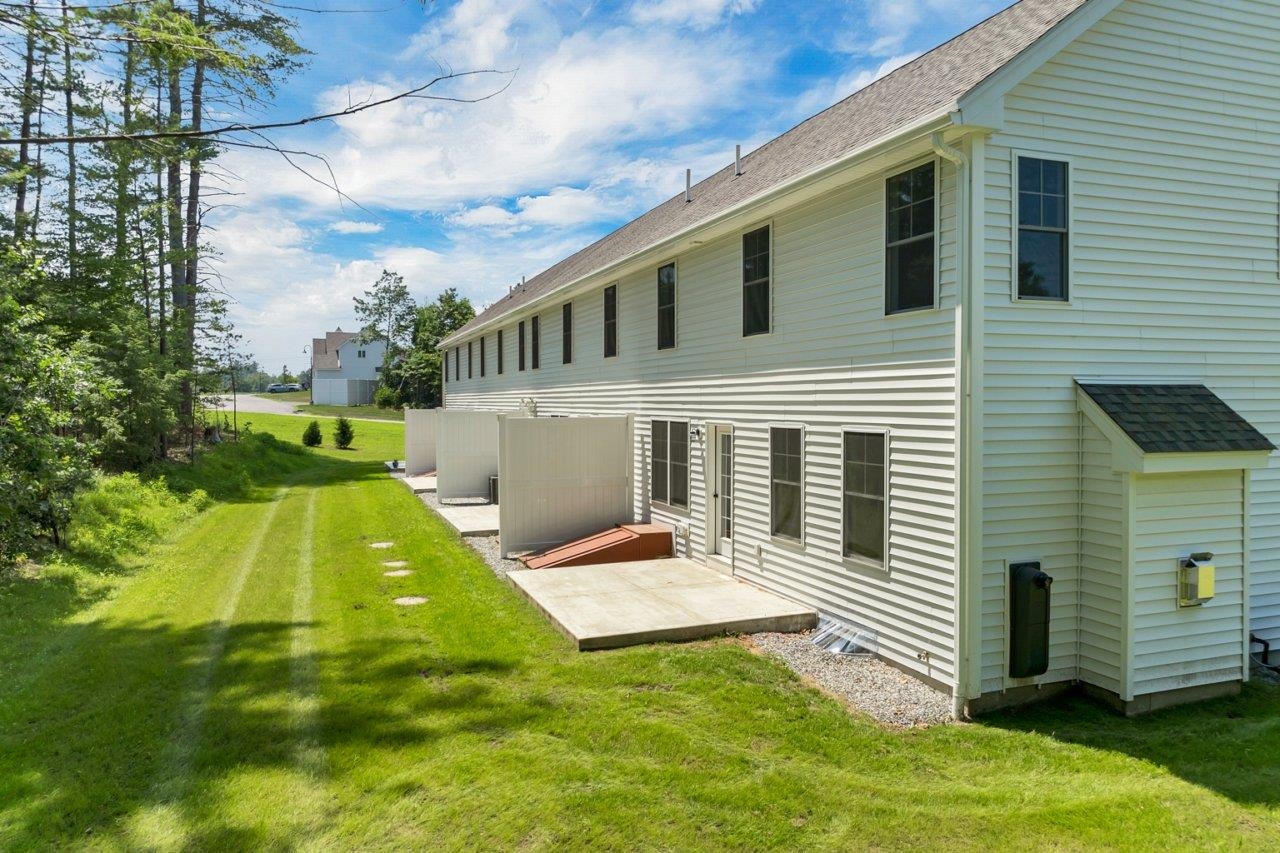 Litchfield, New Hampshire, 03052, United States, 3 Bedrooms Bedrooms, ,2 BathroomsBathrooms,Residential,For Sale,1860040