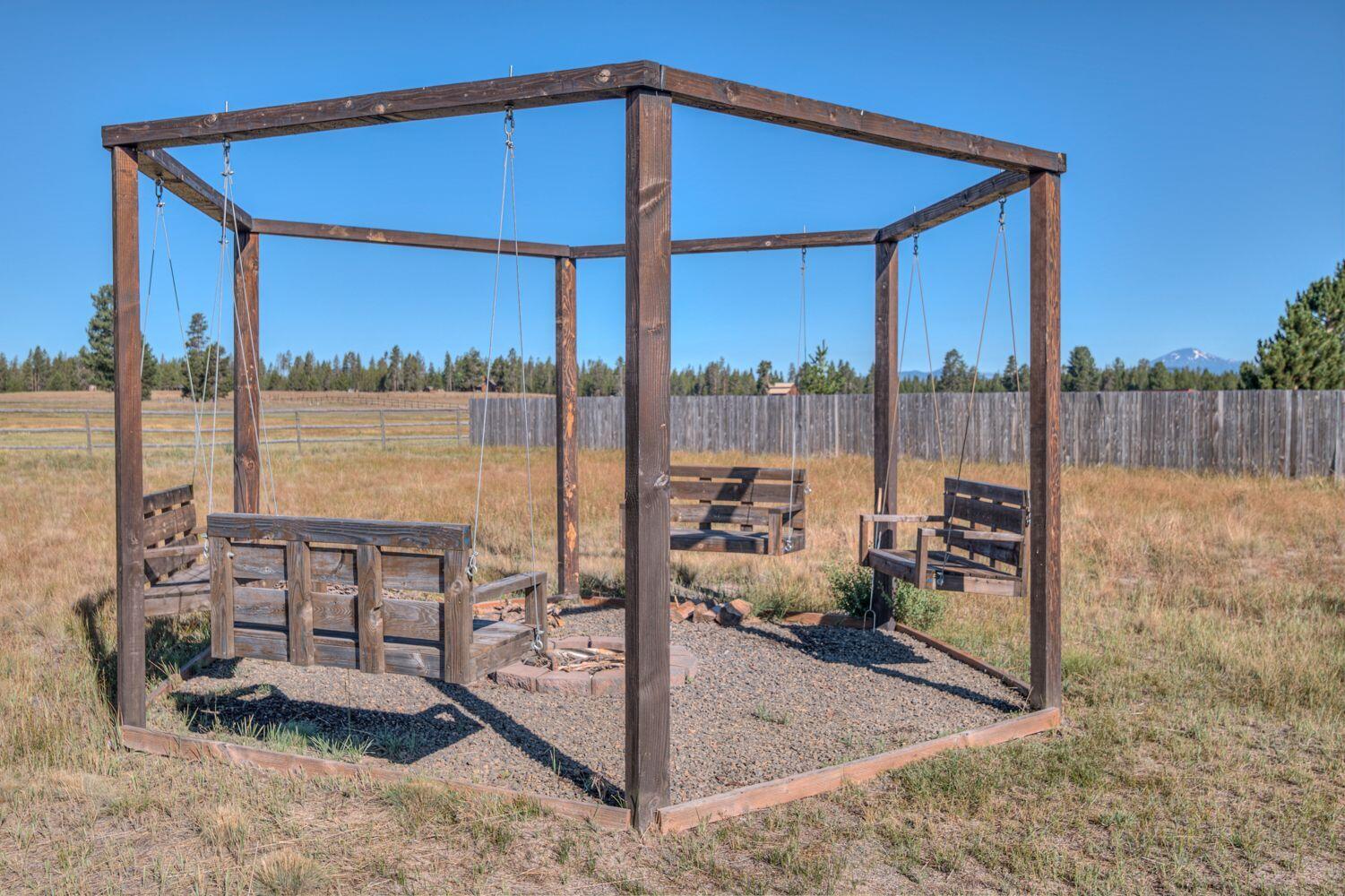 La Pine, Oregon, 97739, United States, 4 Bedrooms Bedrooms, ,2 BathroomsBathrooms,Residential,For Sale,1931985