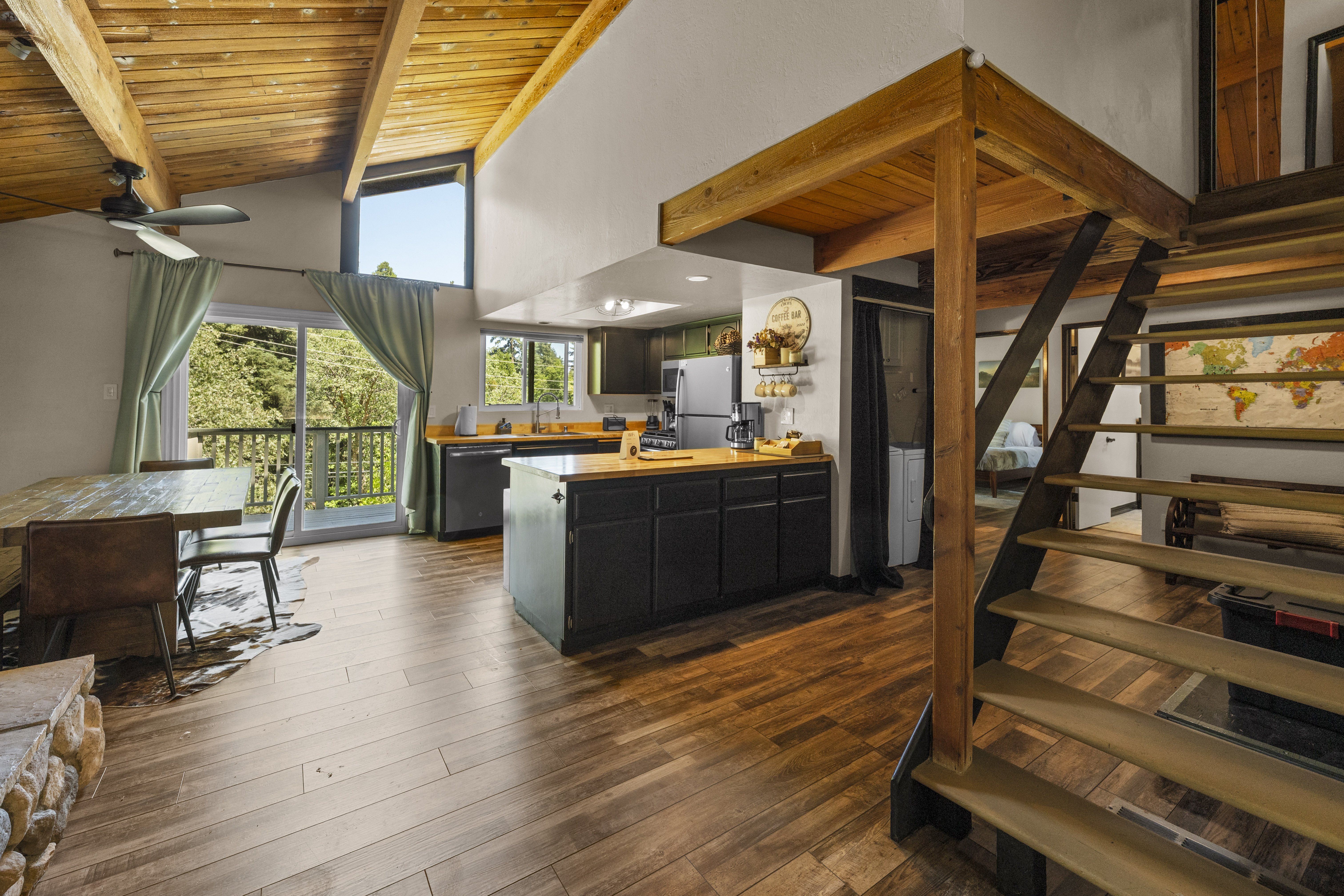  30942 Old City Creek Road, Running Springs, CA 92382 - 物件實景