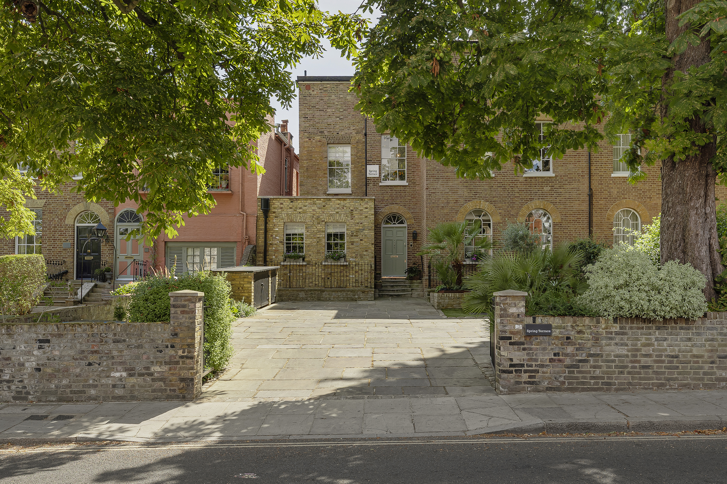  A beautifully renovated Grade II listed Georgian house with a south-facing garde - 物件實景