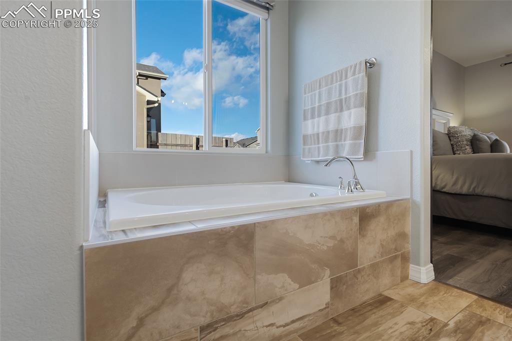 Monument, Colorado, 80132, United States, 5 Bedrooms Bedrooms, ,3 BathroomsBathrooms,Residential,For Sale,1875210