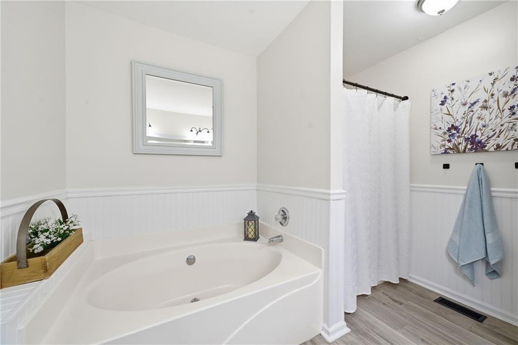 Cumming, Georgia, 30040, United States, 4 Bedrooms Bedrooms, ,3 BathroomsBathrooms,Residential,For Sale,2013824