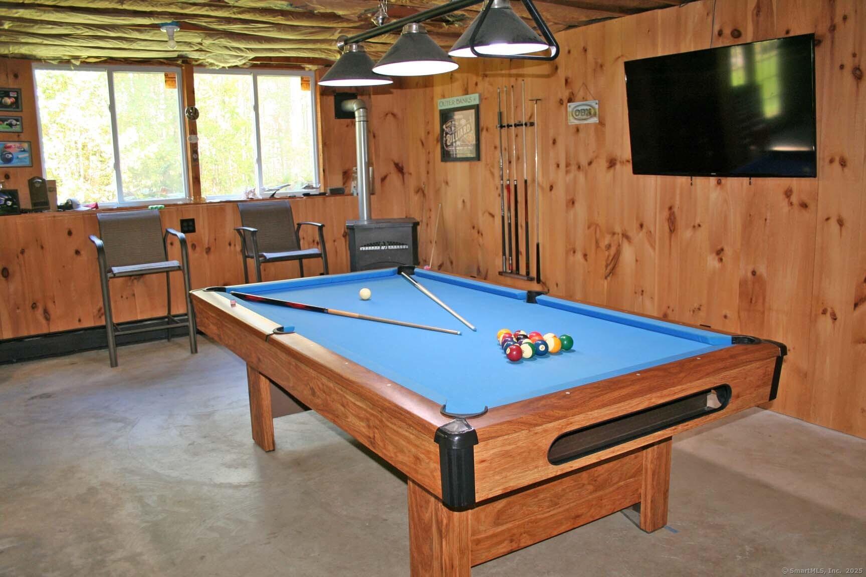 East Hampton, Connecticut, 06424, United States, 3 Bedrooms Bedrooms, ,2 BathroomsBathrooms,Residential,For Sale,1979494