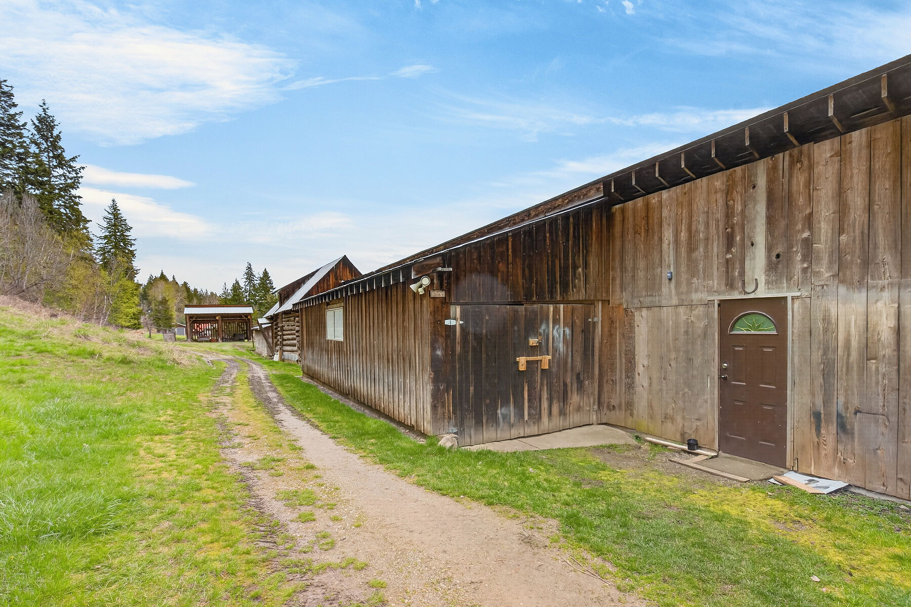  Own A Piece of Shuswap History - 物件實景