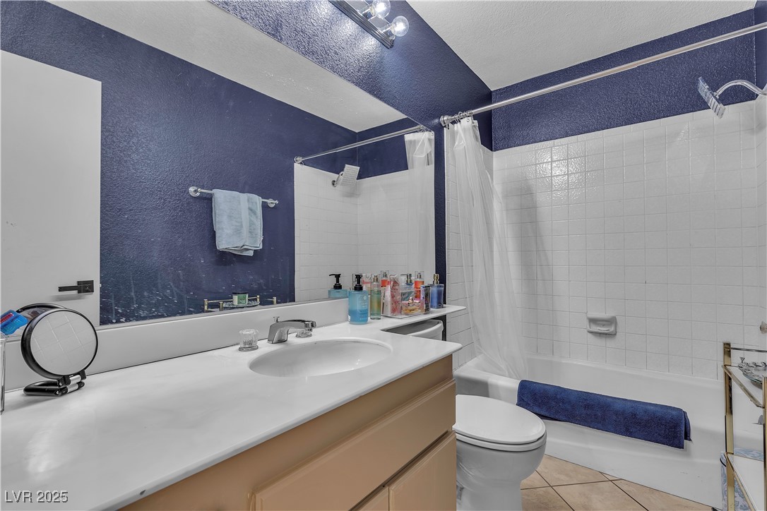 Las Vegas, Nevada, 89146, United States, 4 Bedrooms Bedrooms, ,2 BathroomsBathrooms,Residential,For Sale,1901179