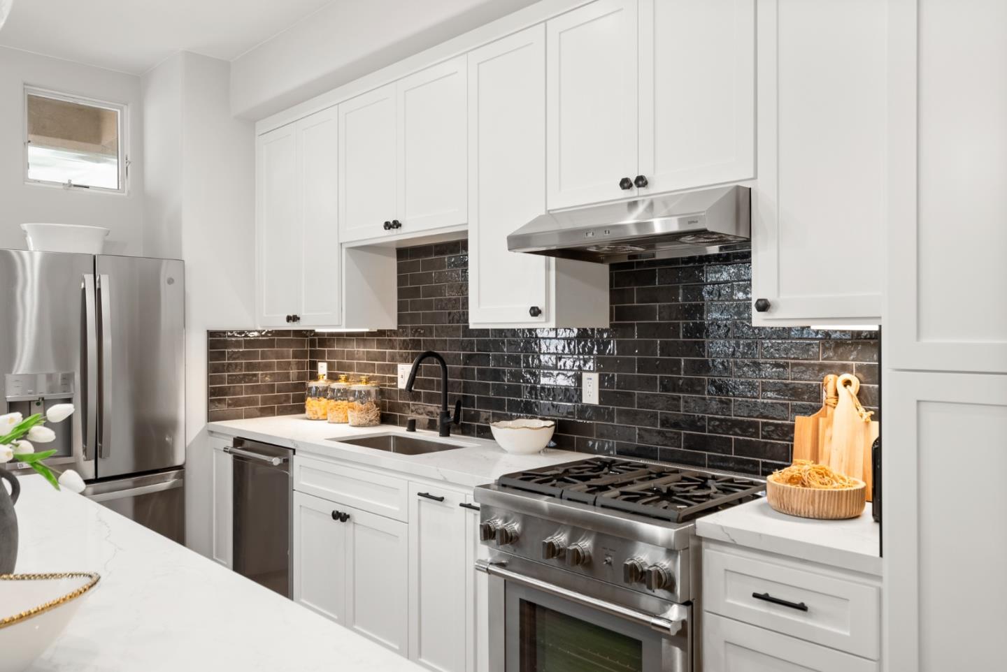 Palo Alto, California, 94306, United States, 2 Bedrooms Bedrooms, ,2 BathroomsBathrooms,Residential,For Sale,1992117