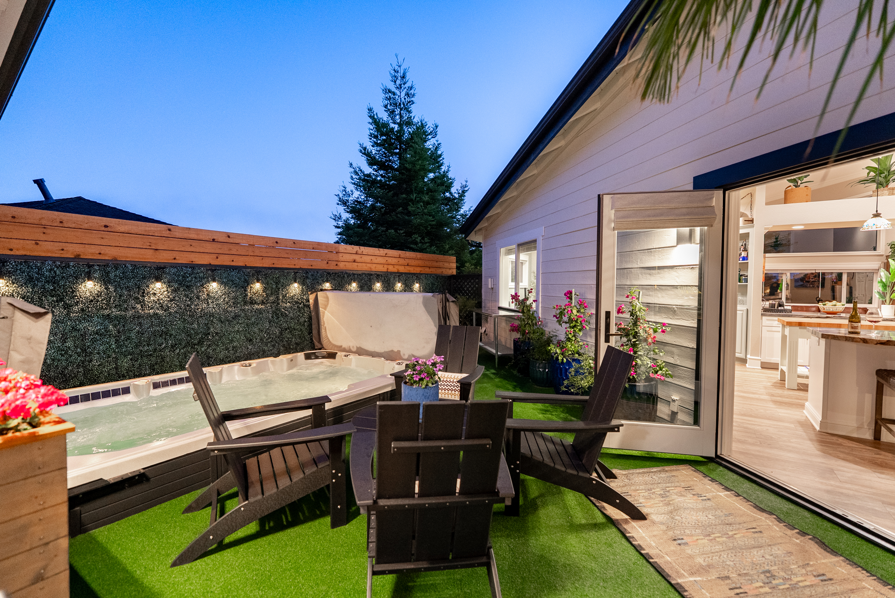  5282 Hillcrest Drive - 物件實景