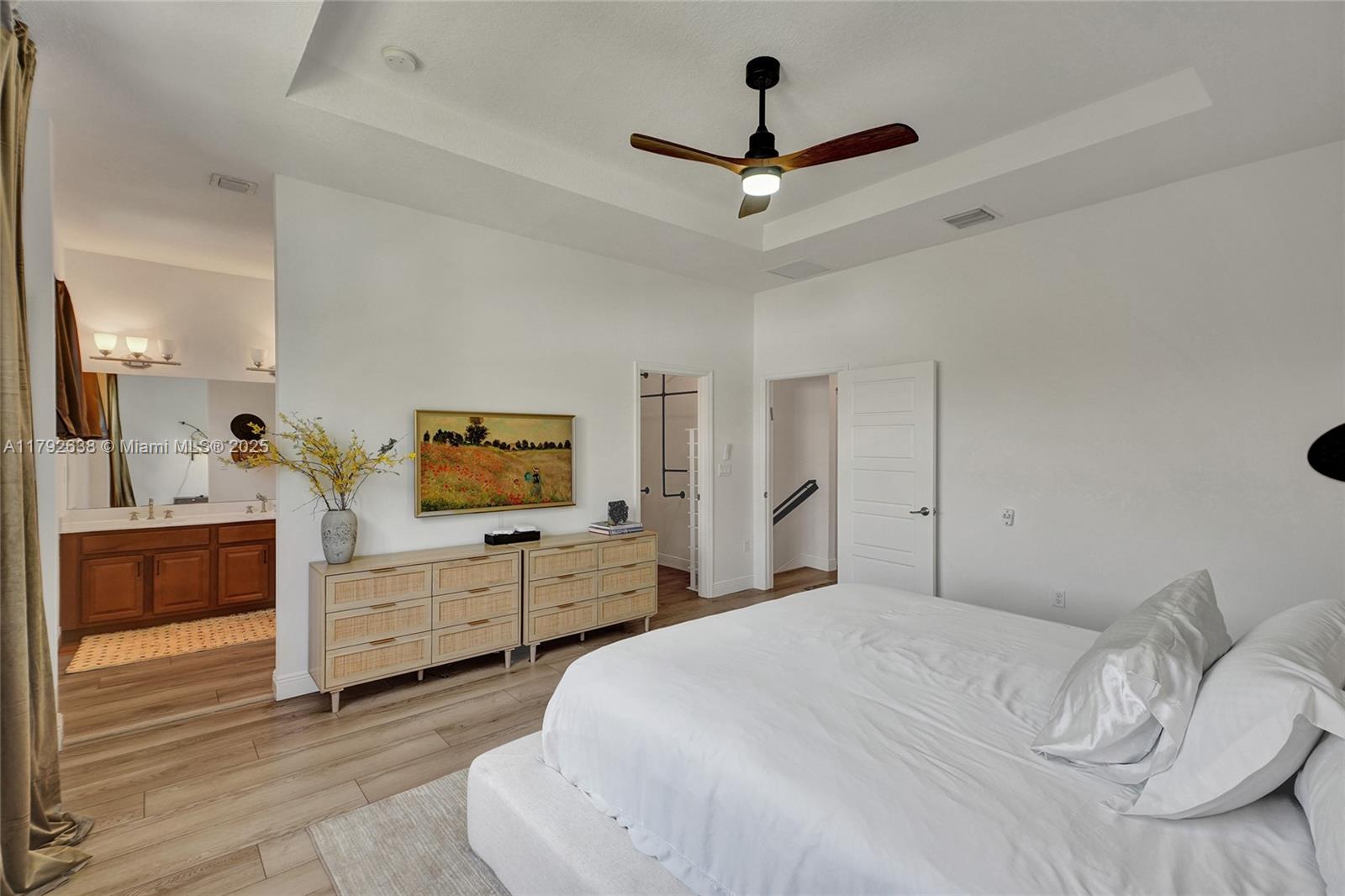 Miami, Florida, 33179, United States, 3 Bedrooms Bedrooms, ,3 BathroomsBathrooms,Residential,For Sale,1787670