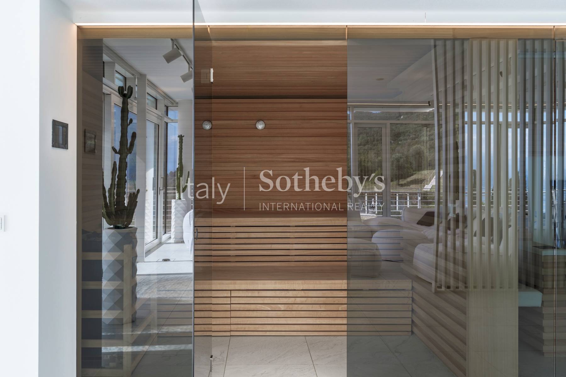  Lake view villa designed by architect Richard Meier - 物件實景