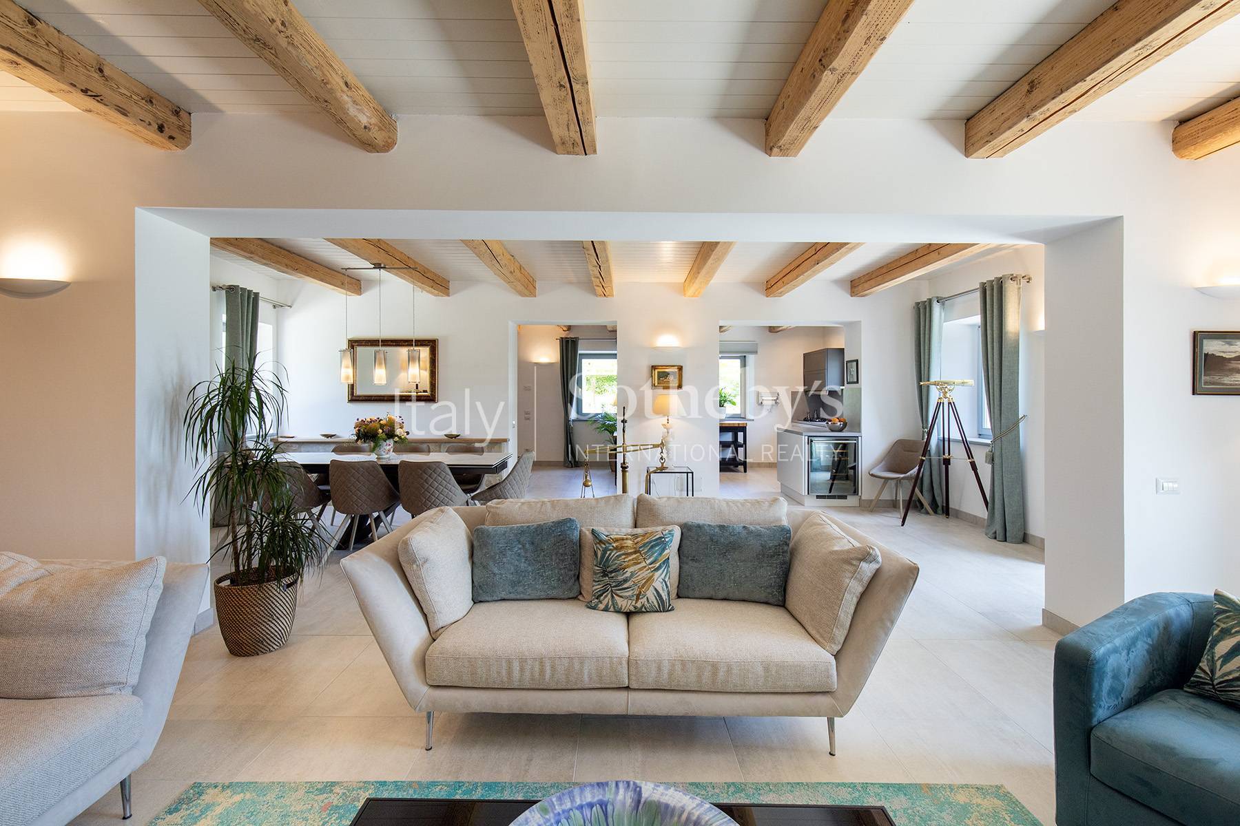  Elegant Restored Farmhouse with Panoramic Views - 物件實景