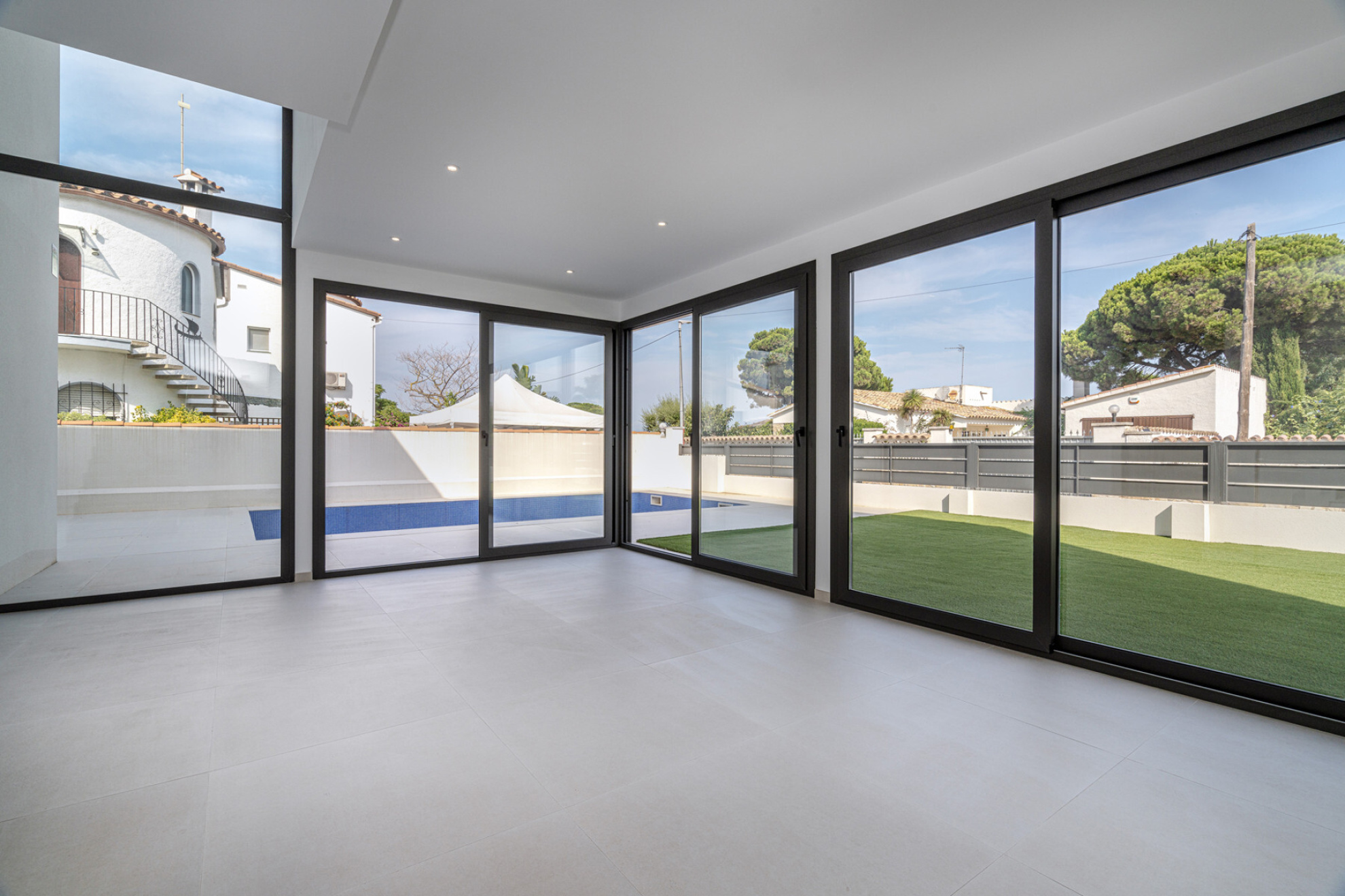  Design house with swimming pool in Empuriabrava - 物件實景