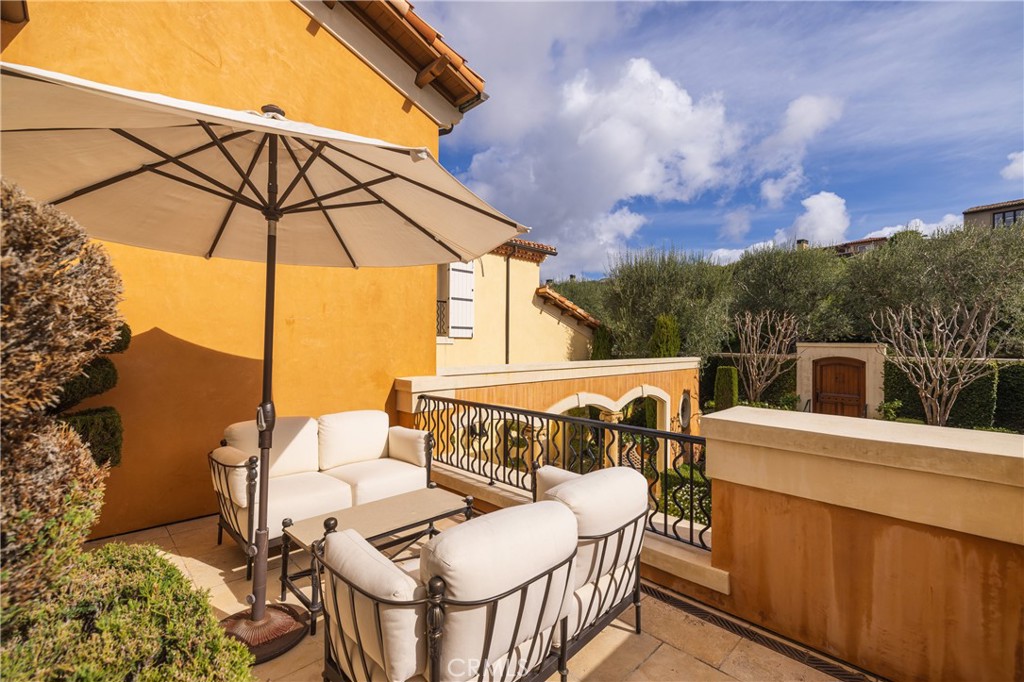 Newport Coast, California, 92657, United States, 4 Bedrooms Bedrooms, ,6 BathroomsBathrooms,Residential,For Sale,1896952