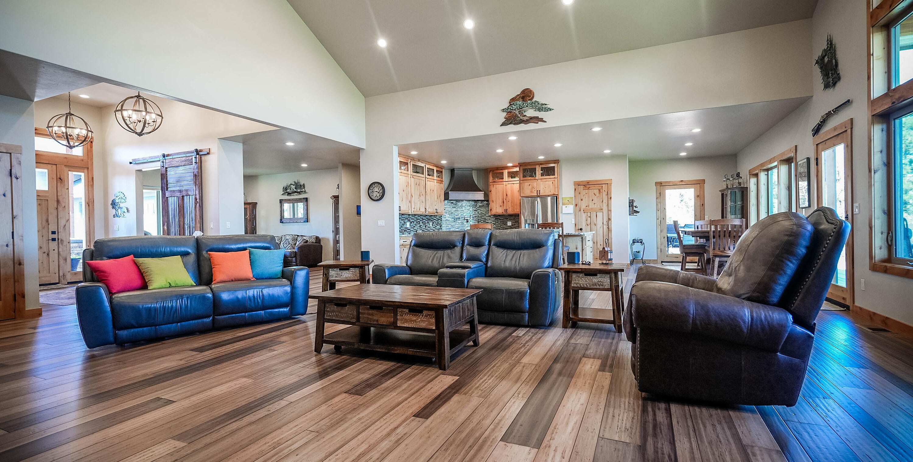 Klamath Falls, Oregon, 97601, United States, 3 Bedrooms Bedrooms, ,4 BathroomsBathrooms,Residential,For Sale,1940970