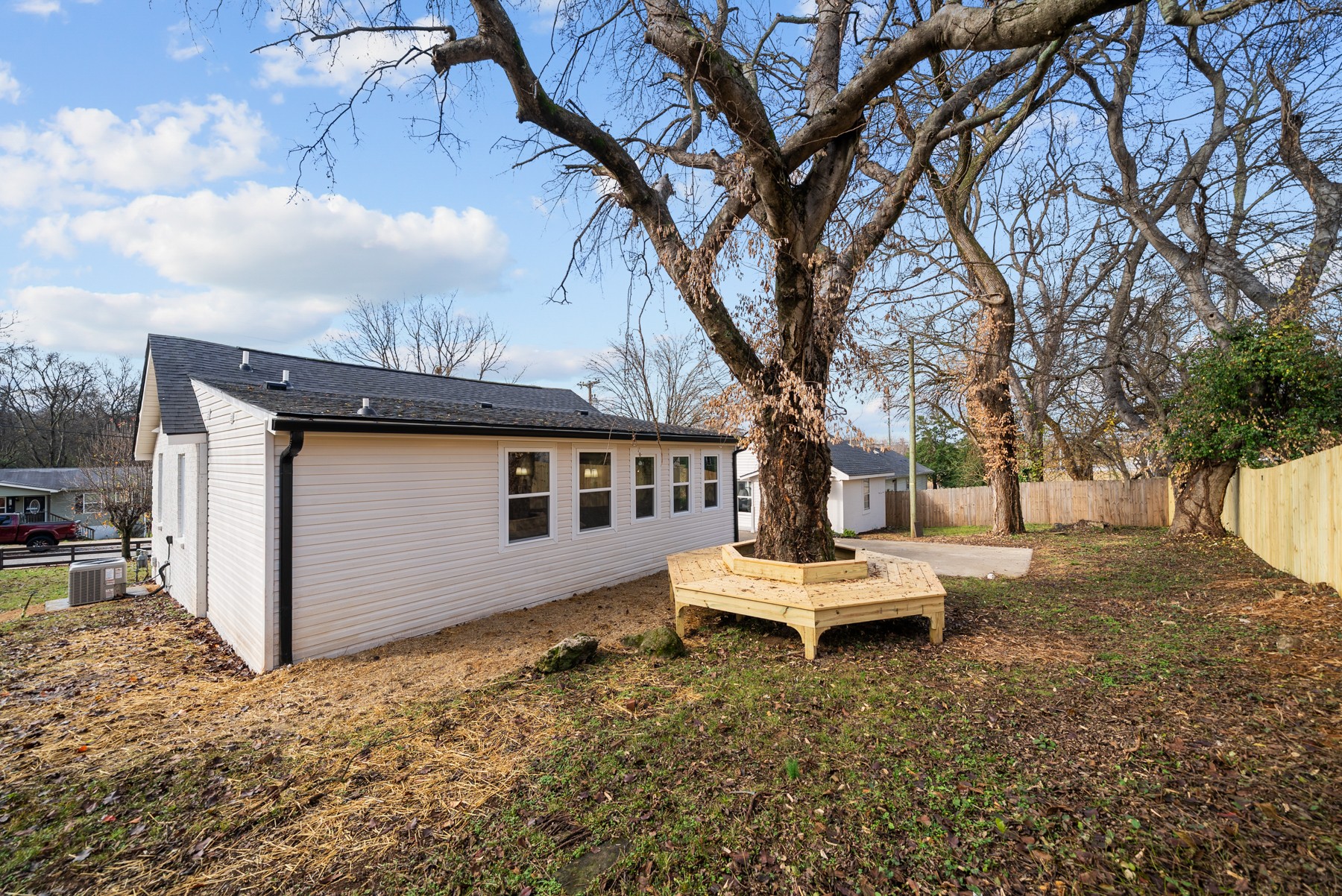 Nashville, Tennessee, 37209, United States, 4 Bedrooms Bedrooms, ,3 BathroomsBathrooms,Residential,For Sale,1999048