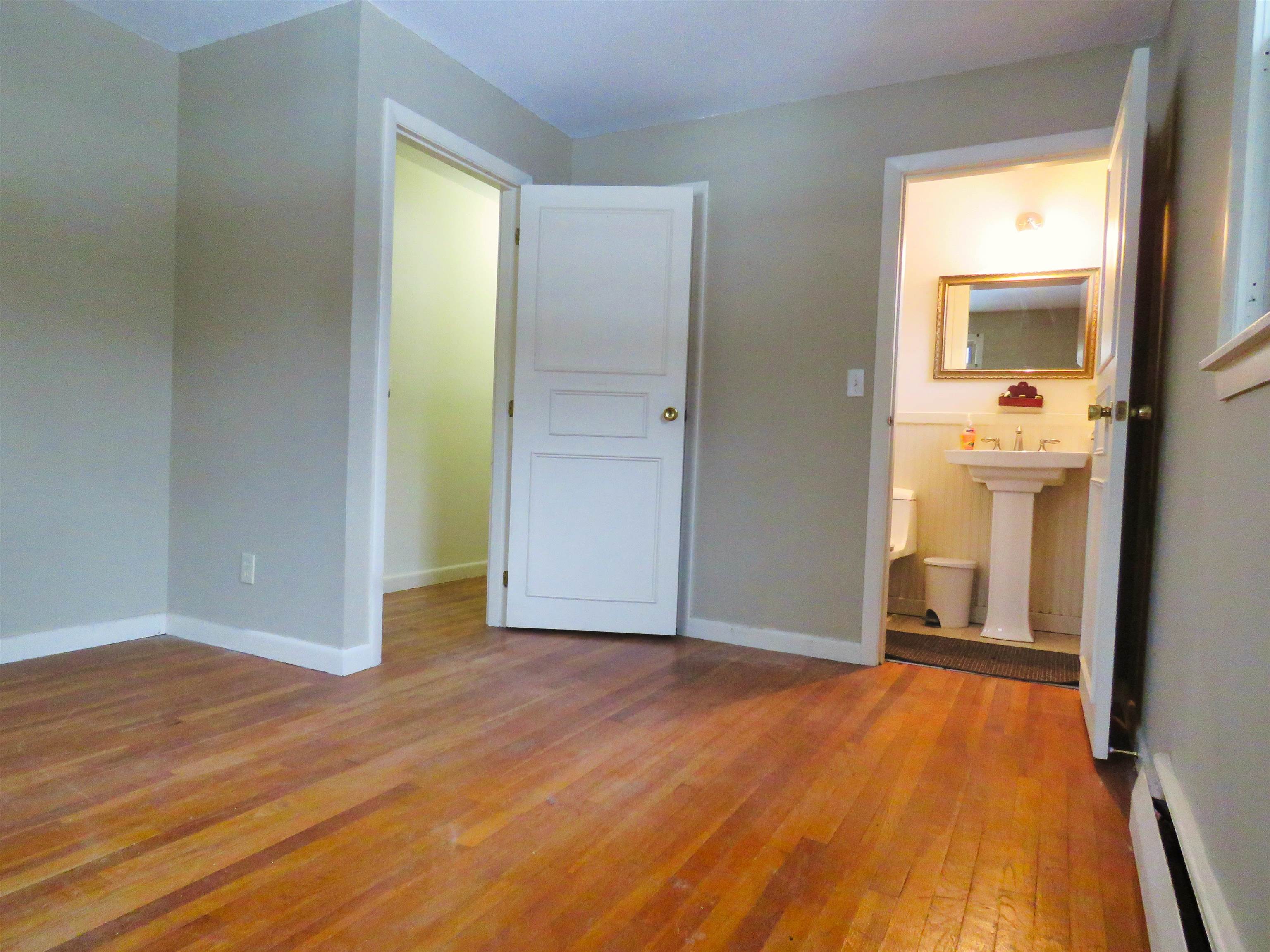 Derry, New Hampshire, 03038, United States, 3 Bedrooms Bedrooms, ,2 BathroomsBathrooms,Residential,For Sale,2005646