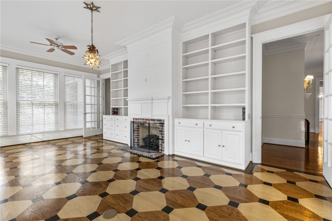 Harrison, Arkansas, 72601, United States, 4 Bedrooms Bedrooms, ,5 BathroomsBathrooms,Residential,For Sale,1989365