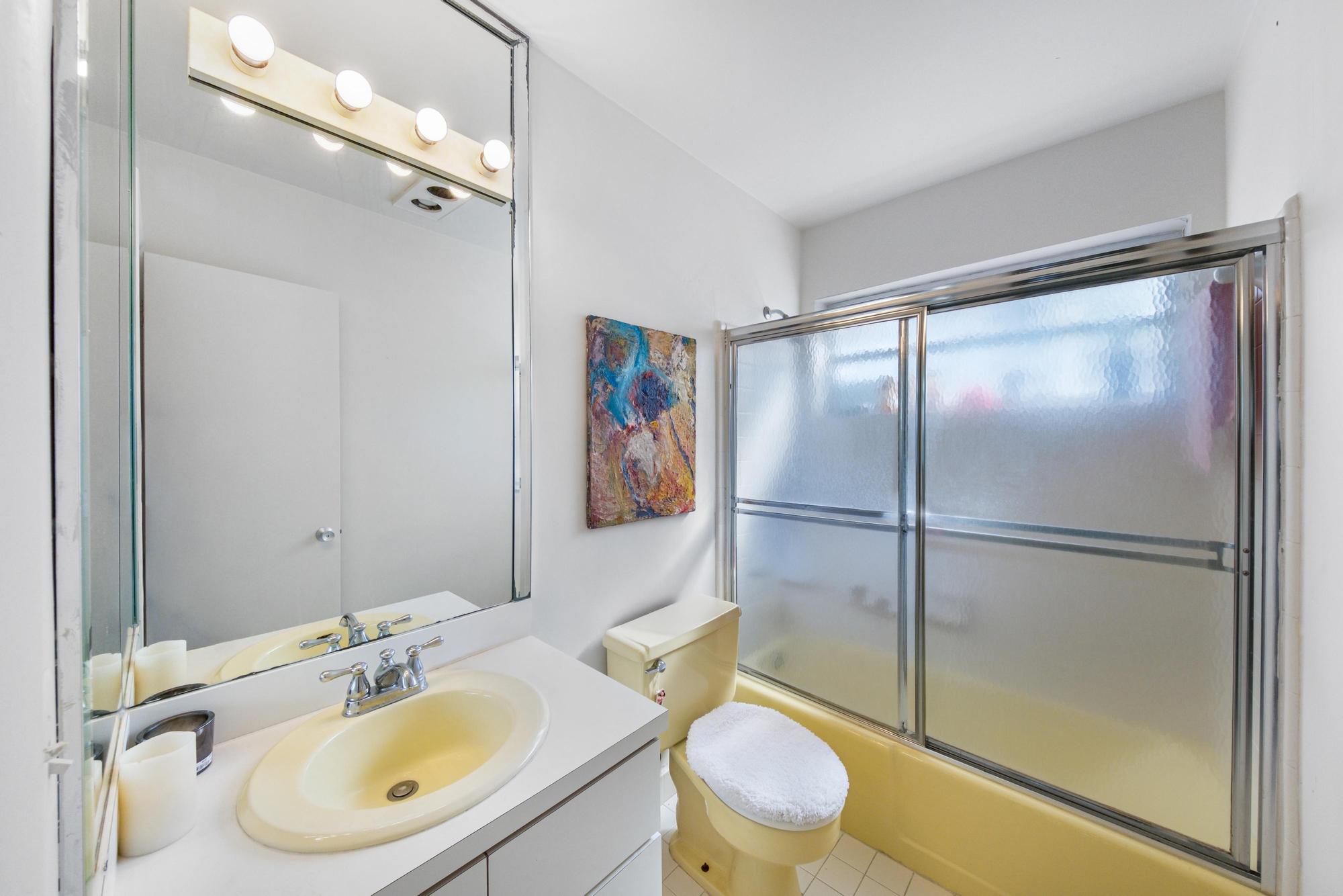 Miami, Florida, 33165, United States, 3 Bedrooms Bedrooms, ,2 BathroomsBathrooms,Residential,For Sale,1995452