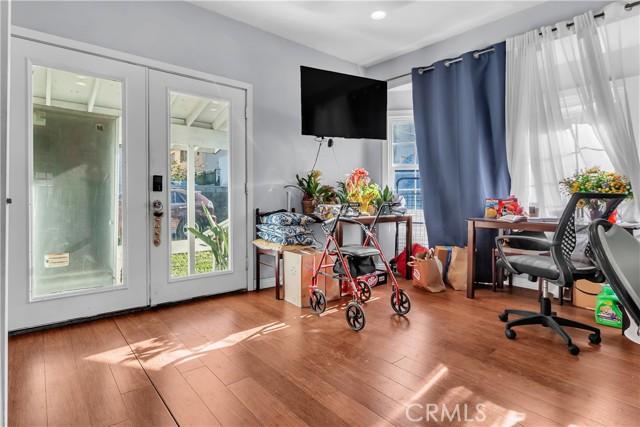 Los Angeles, California, 90026, United States, 6 Bedrooms Bedrooms, ,4 BathroomsBathrooms,Residential,For Sale,2005503