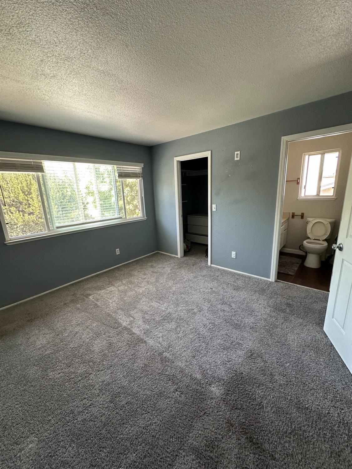 Sacramento, California, 95826, United States, 4 Bedrooms Bedrooms, ,3 BathroomsBathrooms,Residential,For Sale,1898799