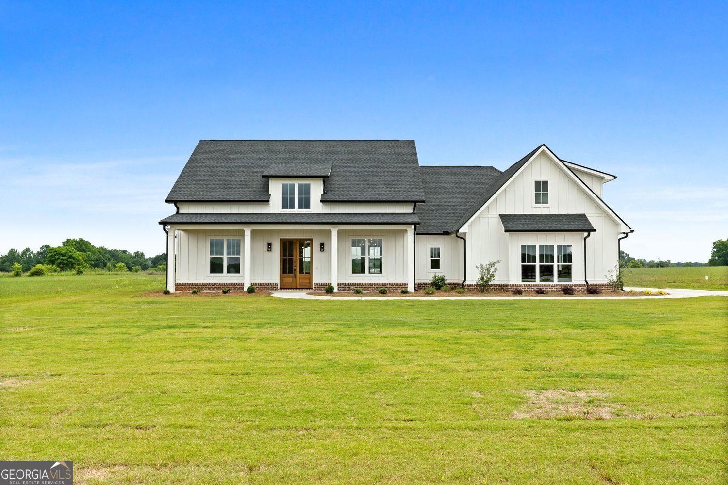 Barnesville, Georgia, 30204, United States, 4 Bedrooms Bedrooms, ,4 BathroomsBathrooms,Residential,For Sale,1859101