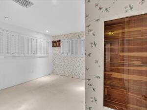 North Miami Beach, Florida, 33179, United States, 4 Bedrooms Bedrooms, ,2 BathroomsBathrooms,Residential,For Sale,1988572