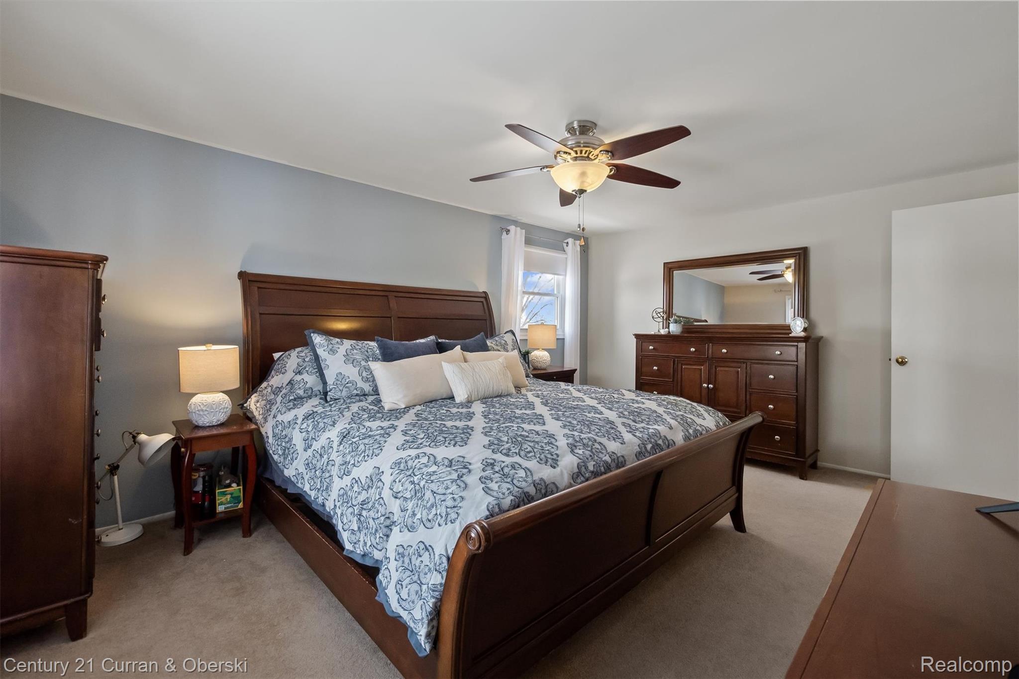 Northville, Michigan, 48167, United States, 5 Bedrooms Bedrooms, ,3 BathroomsBathrooms,Residential,For Sale,2009977