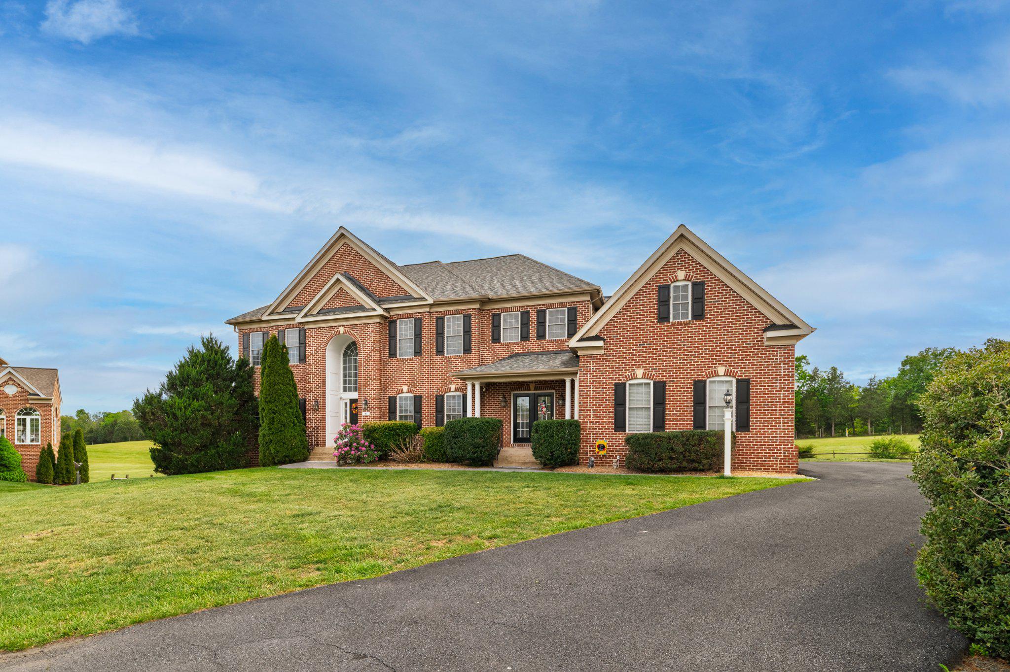 Middletown, Virginia, 22645, United States, 6 Bedrooms Bedrooms, ,6 BathroomsBathrooms,Residential,For Sale,2044764
