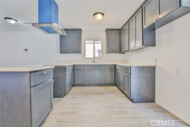 Los Angeles, California, 90002, United States, 3 Bedrooms Bedrooms, ,2 BathroomsBathrooms,Residential,For Sale,1986141