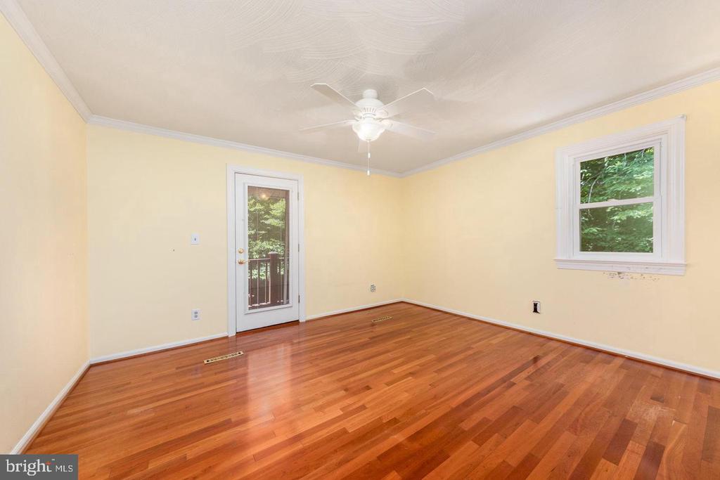 Fredericksburg, Virginia, 22405, United States, 5 Bedrooms Bedrooms, ,3 BathroomsBathrooms,Residential,For Sale,2013092