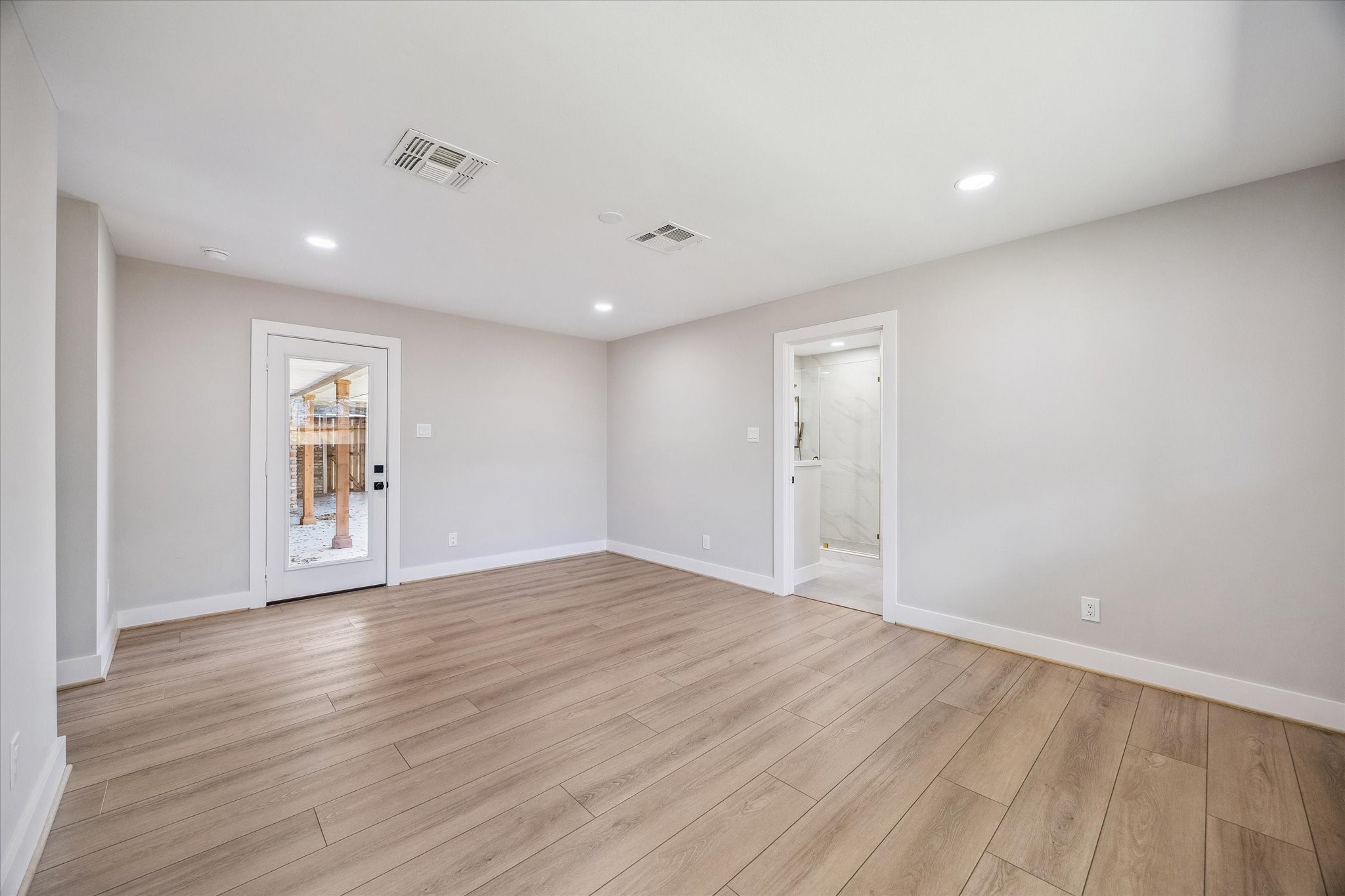  6234 Yarwell Drive - 物件實景