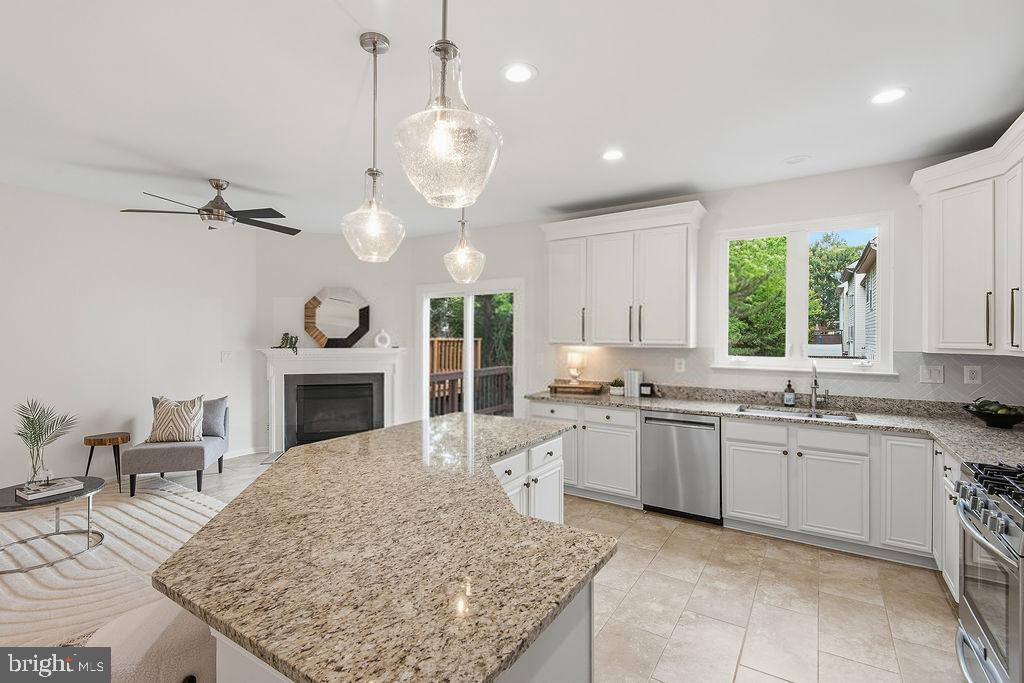 Fairfax, Virginia, 22033, United States, 3 Bedrooms Bedrooms, ,4 BathroomsBathrooms,Residential,For Sale,2048066