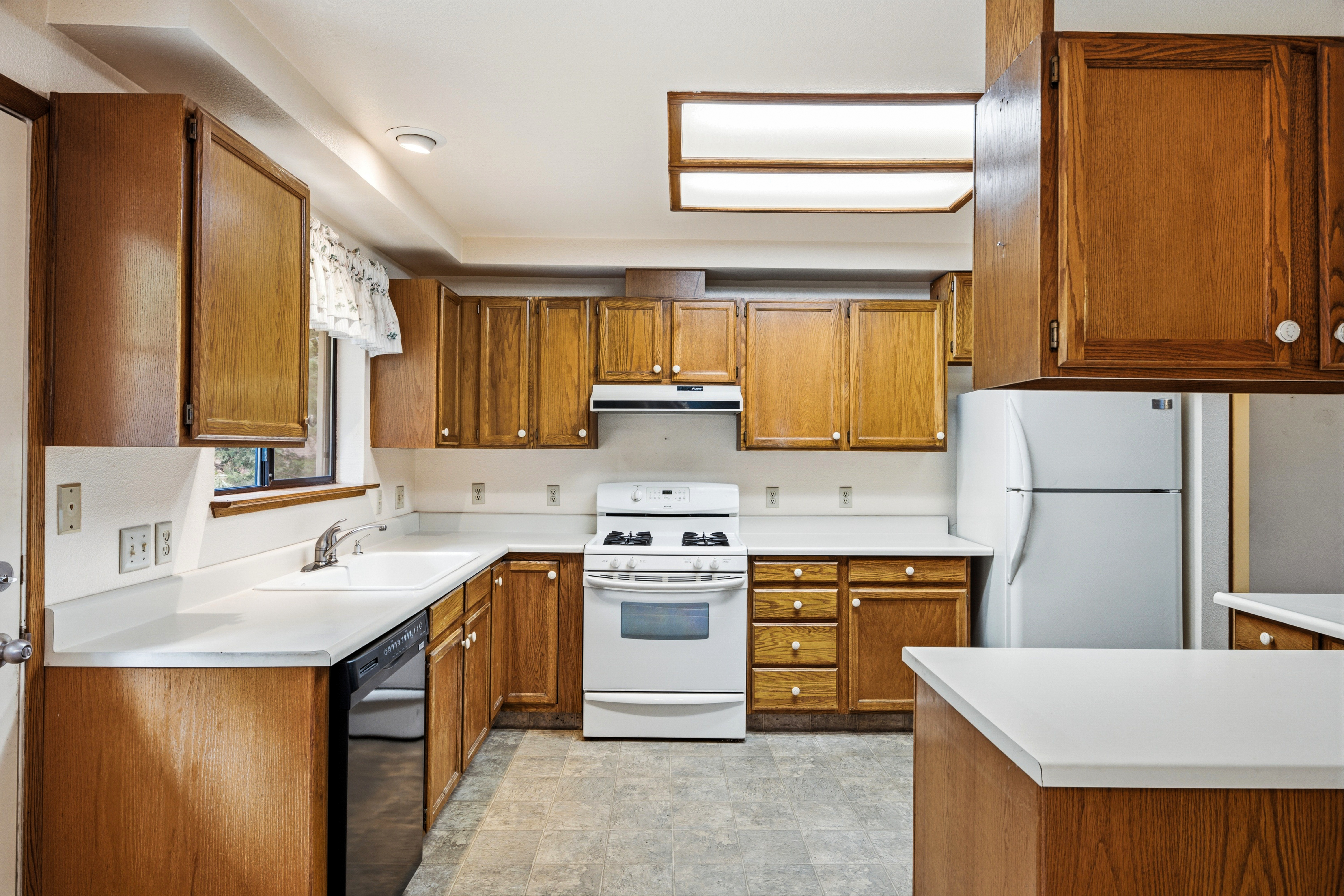  5648 Vacation Boulevard, Somerset, CA 95684 - 物件實景
