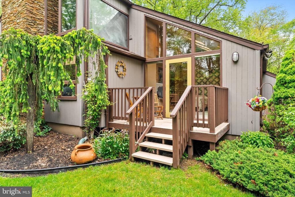 Wrightstown, New Jersey, 08562, United States, 5 Bedrooms Bedrooms, ,4 BathroomsBathrooms,Residential,For Sale,2048850