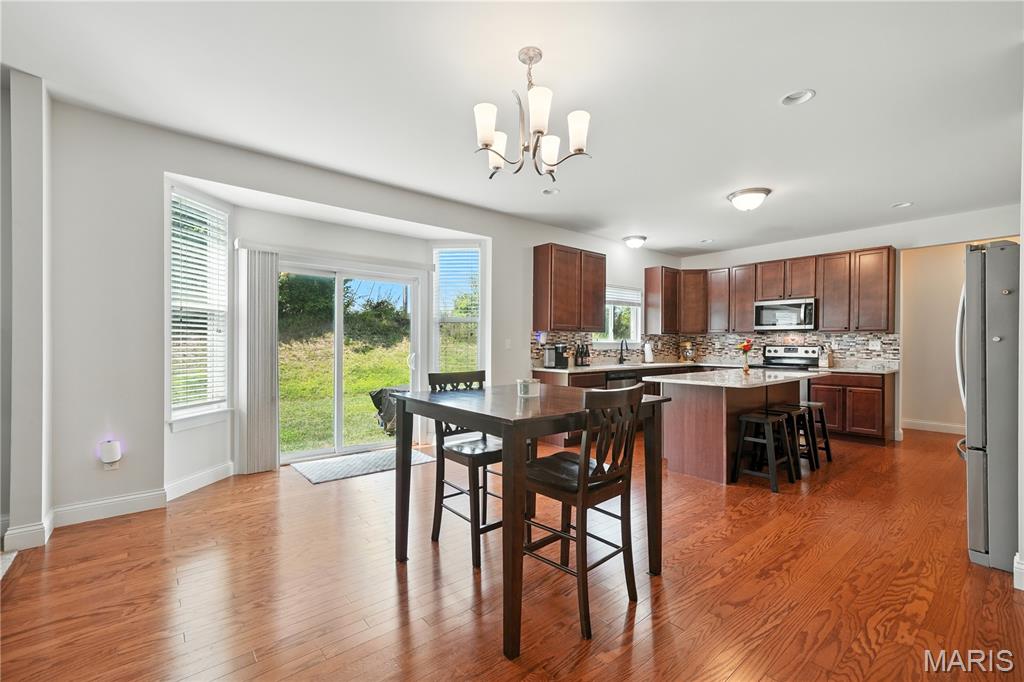 Lake St Louis, Missouri, 63367, United States, 4 Bedrooms Bedrooms, ,3 BathroomsBathrooms,Residential,For Sale,1901127