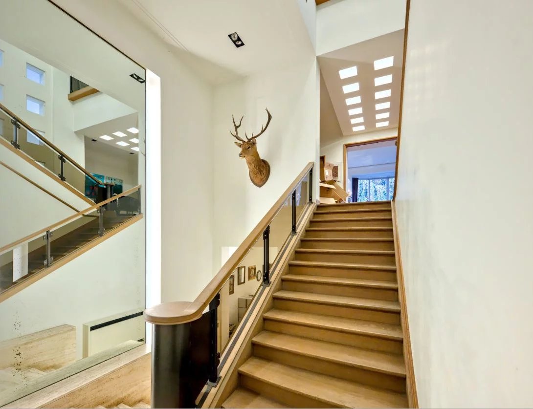 Ixelles, 1050, BE, 5 Bedrooms Bedrooms, ,4 BathroomsBathrooms,Residential,For Sale,2002272