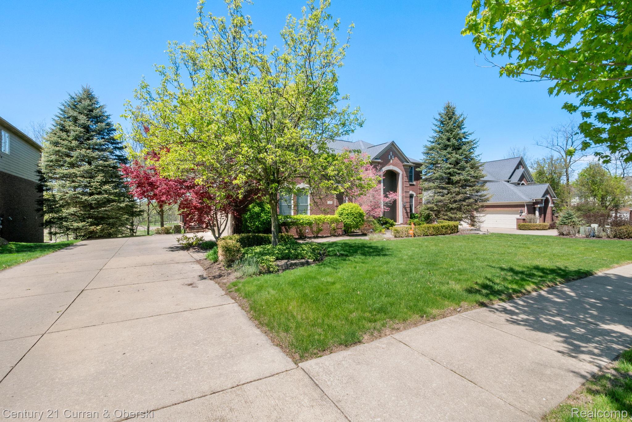 Northville, Michigan, 48168, United States, 5 Bedrooms Bedrooms, ,6 BathroomsBathrooms,Residential,For Sale,2048857