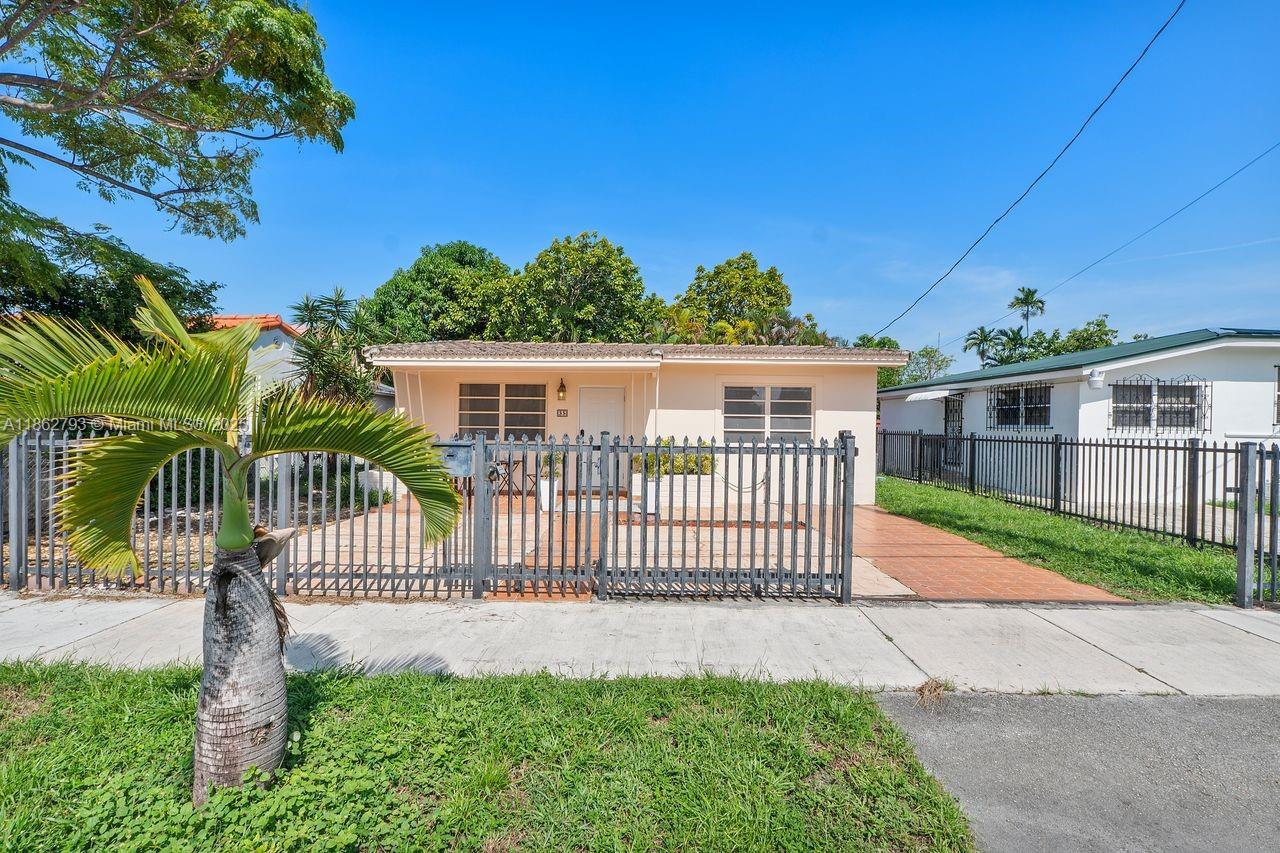 Miami, Florida, 33134, United States, 3 Bedrooms Bedrooms, ,1 BathroomBathrooms,Residential,For Sale,1938840