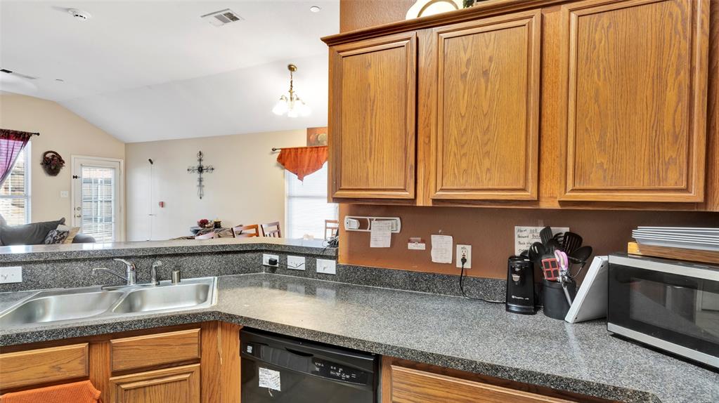 Sachse, Texas, 75048, United States, 5 Bedrooms Bedrooms, ,2 BathroomsBathrooms,Residential,For Sale,1912728