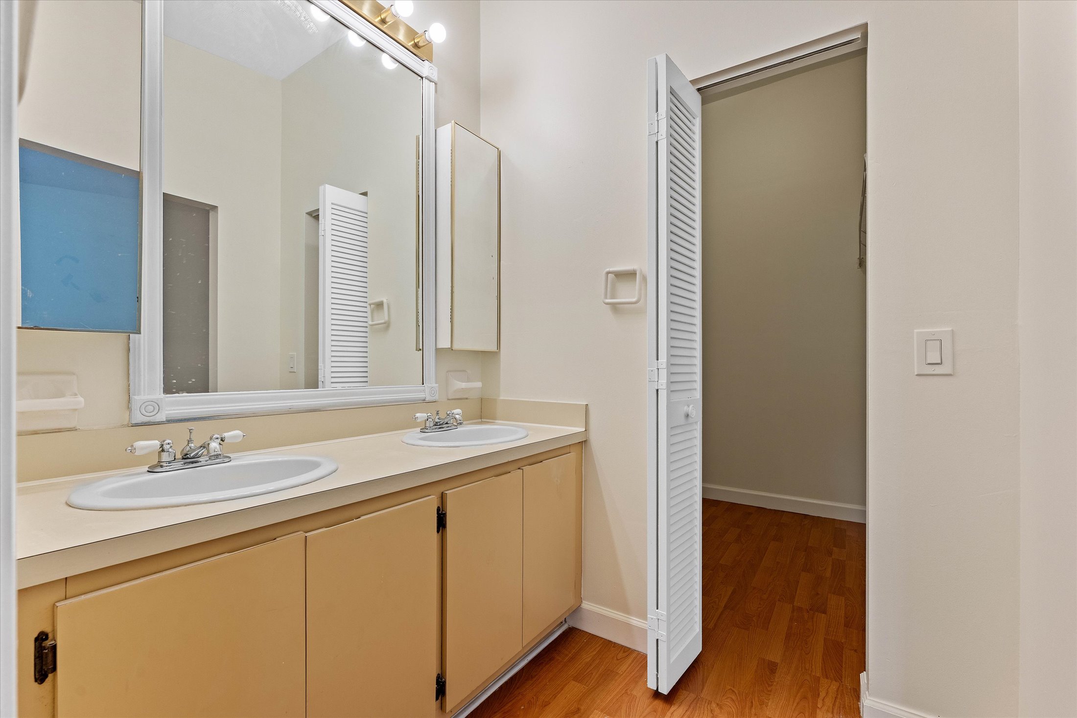  2525 NE 135th St, North Miami, FL, 33181 - 物件實景