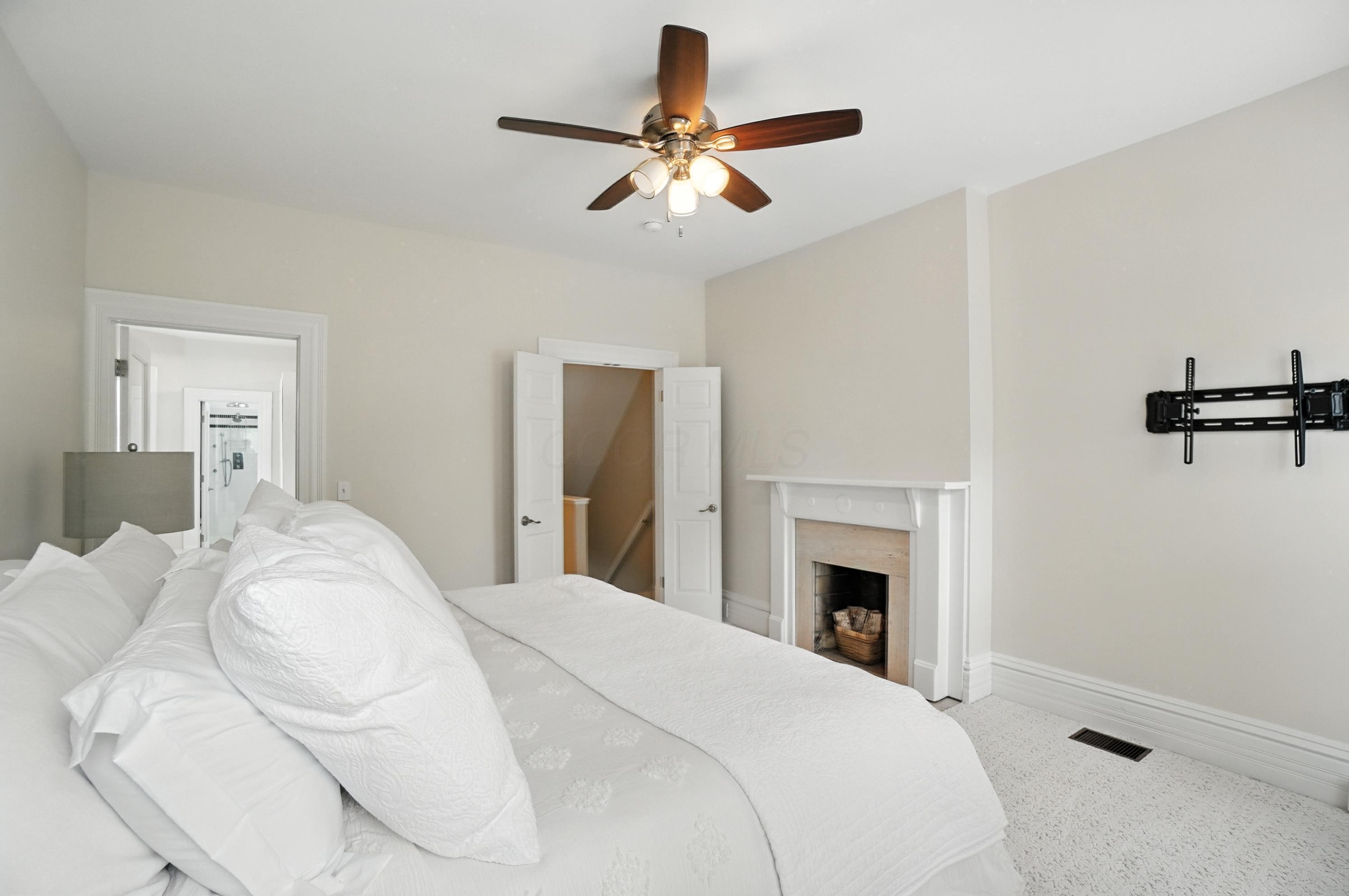 Columbus, Ohio, 43201, United States, 3 Bedrooms Bedrooms, ,4 BathroomsBathrooms,Residential,For Sale,1903753